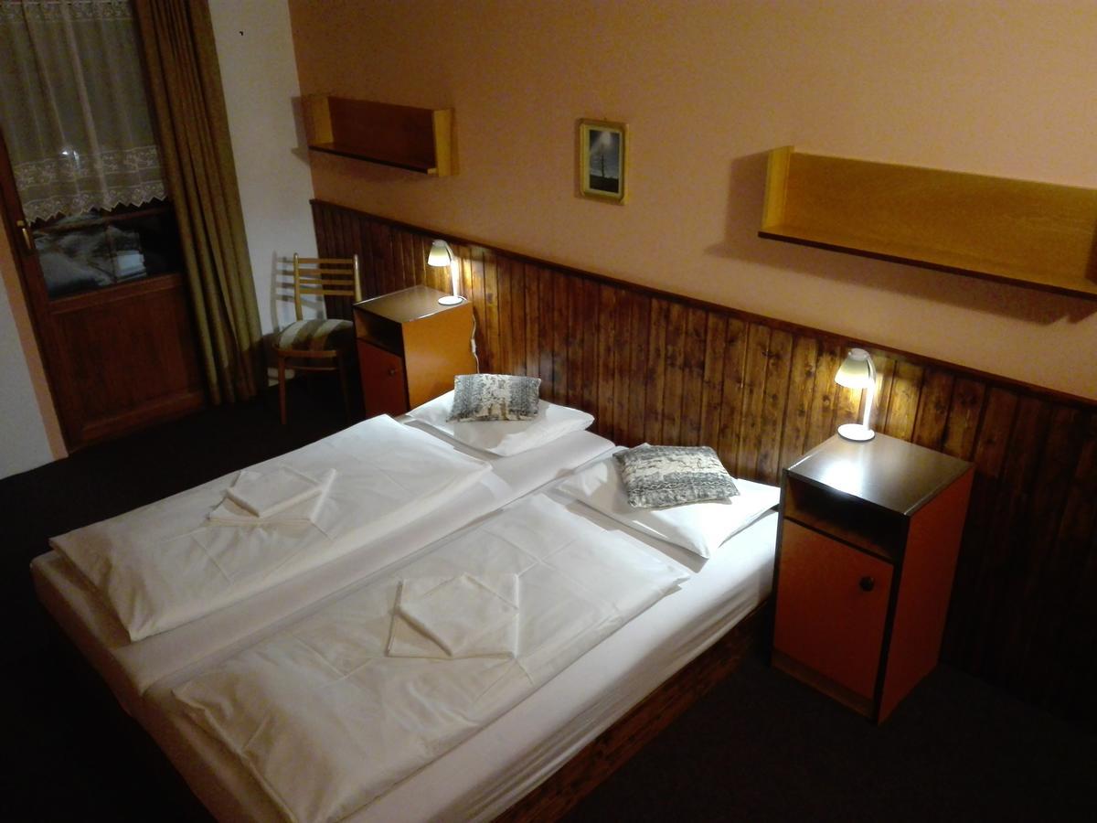 Rodinny "Hotel U Mustku" Desná Habitación foto